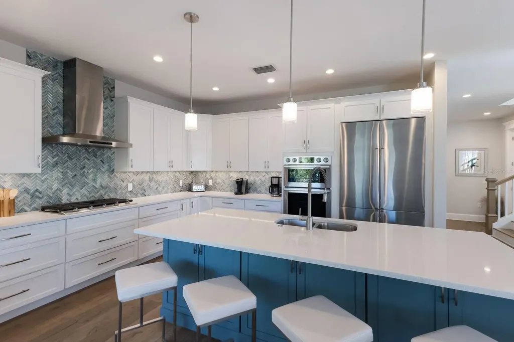 222 Willow Avenue Anna Maria FL 34216