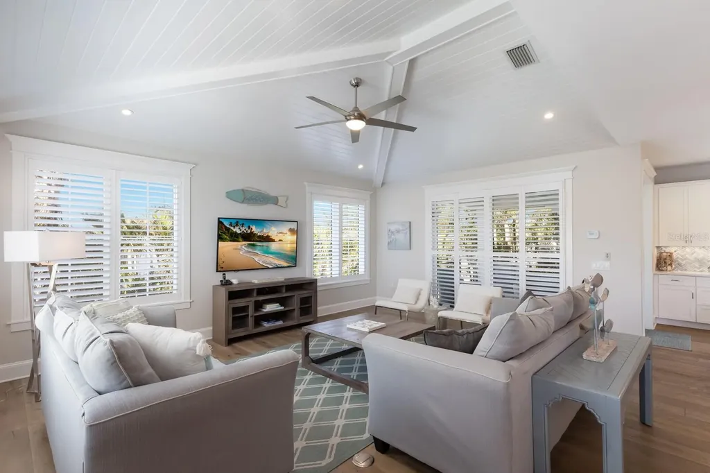 222 Willow Avenue Anna Maria FL 34216