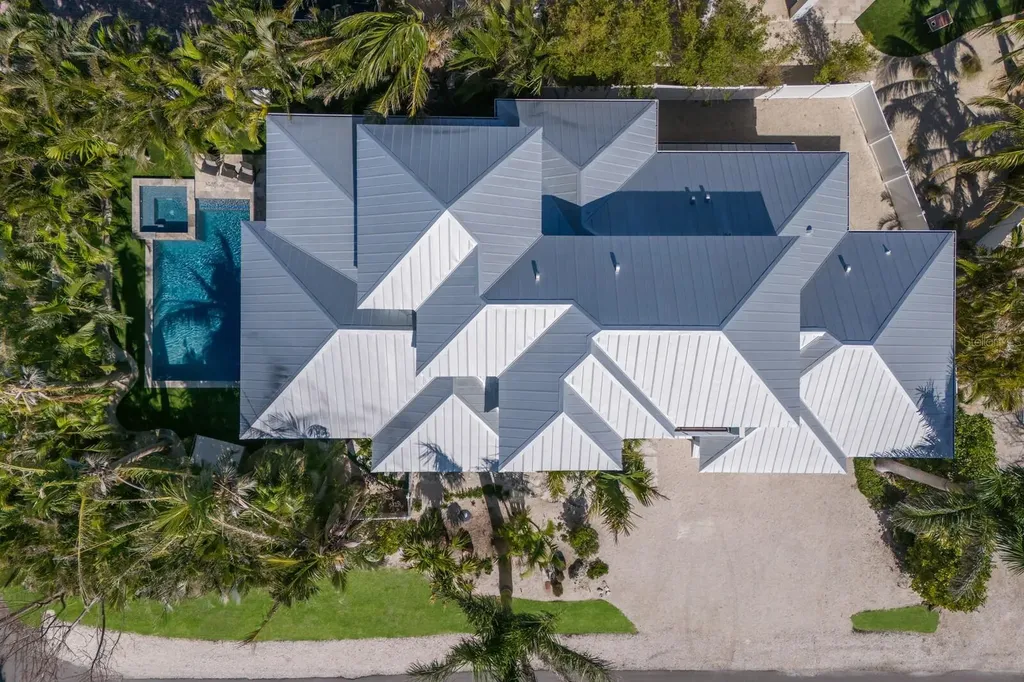 222 Willow Avenue Anna Maria FL 34216
