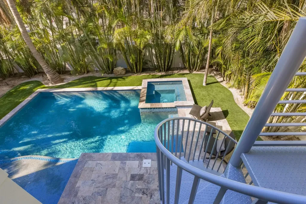 222 Willow Avenue Anna Maria FL 34216