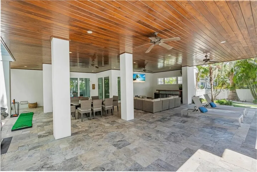 222 Willow Avenue Anna Maria FL 34216