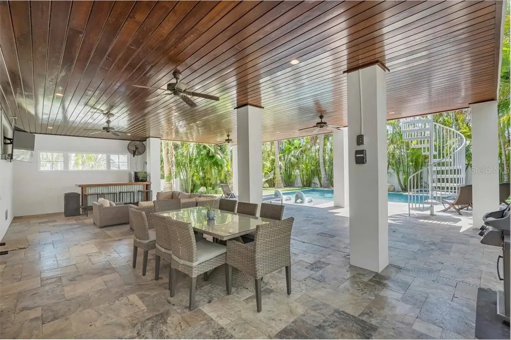 222 Willow Avenue Anna Maria FL 34216