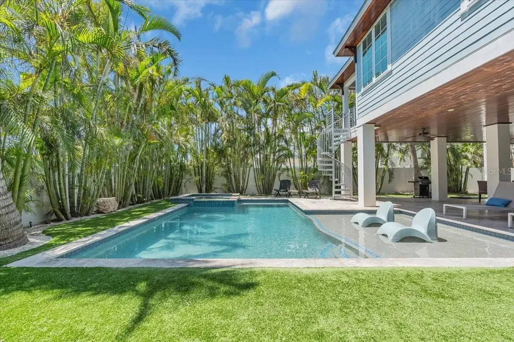 222 Willow Avenue Anna Maria FL 34216