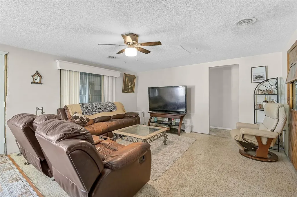 4420 101st Street W Bradenton FL 34210