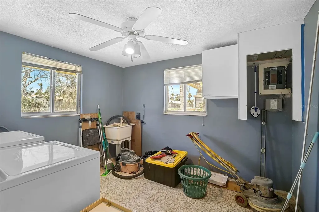 4420 101st Street W Bradenton FL 34210