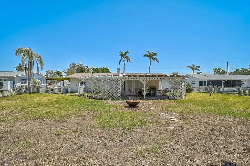 4420 101st Street W Bradenton FL 34210