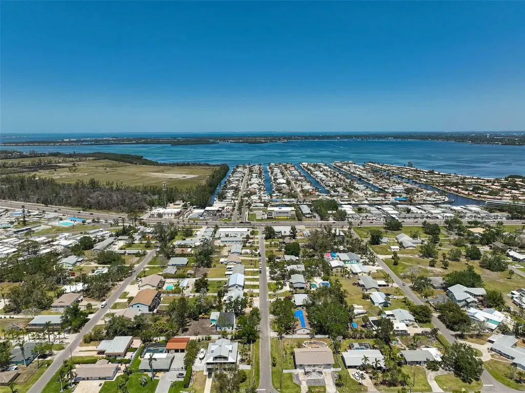 4420 101st Street W Bradenton FL 34210