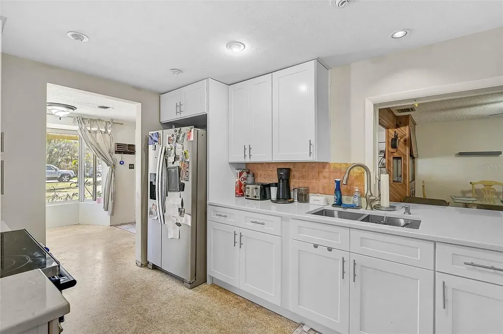 4420 101st Street W Bradenton FL 34210
