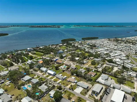 4420 101st Street W Bradenton FL 34210