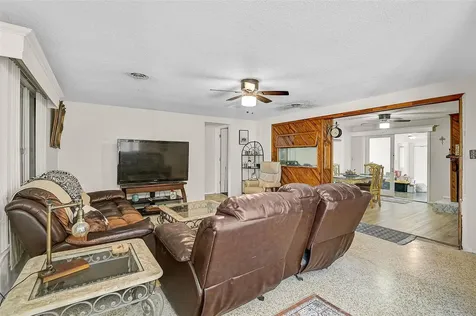 4420 101st Street W Bradenton FL 34210