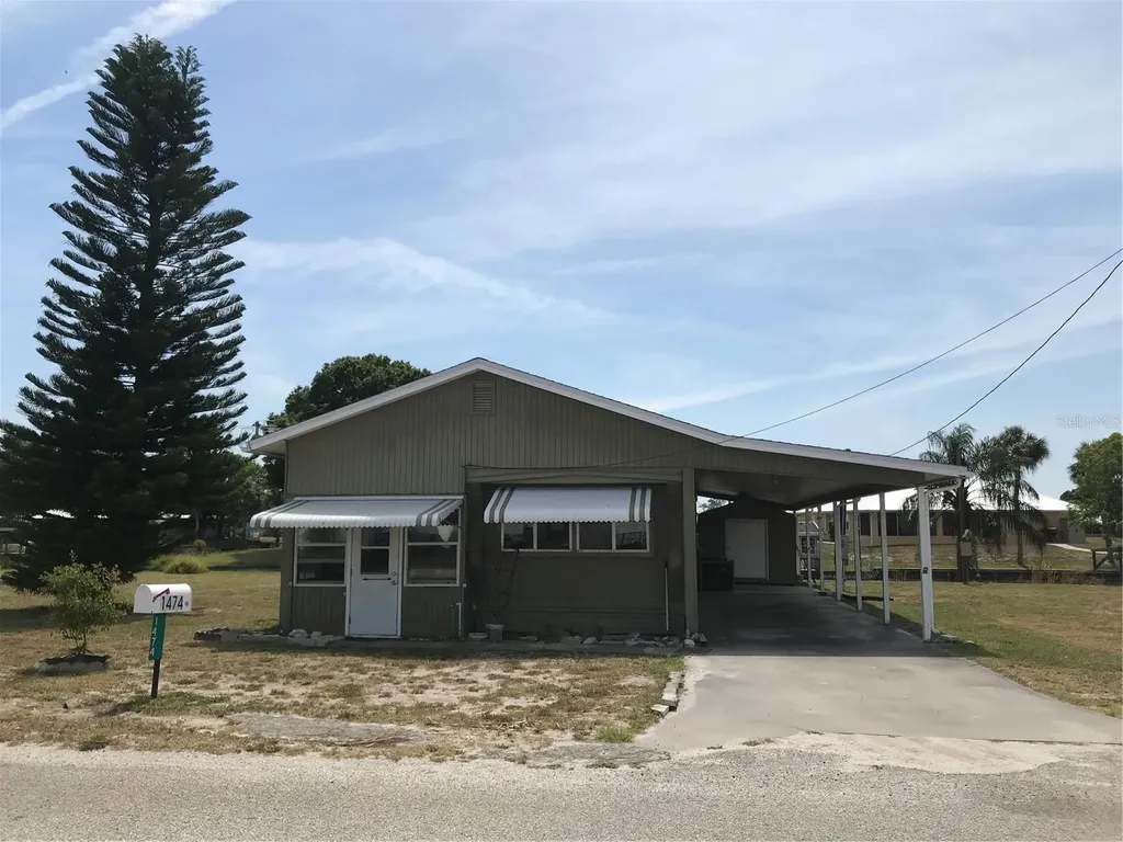 1474 Lake Drive W Okeechobee FL 34974