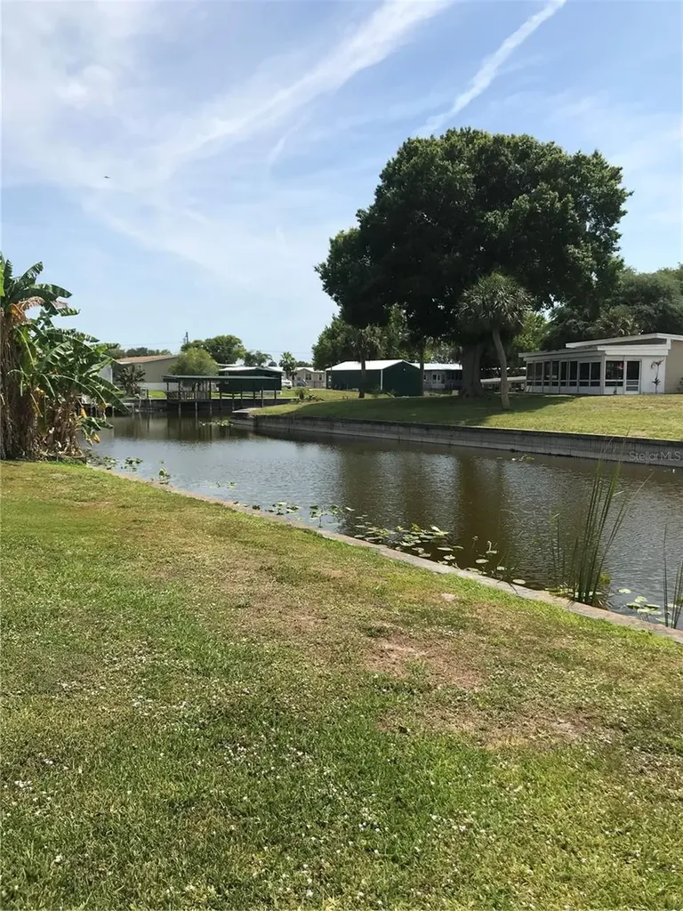 1474 Lake Drive W Okeechobee FL 34974