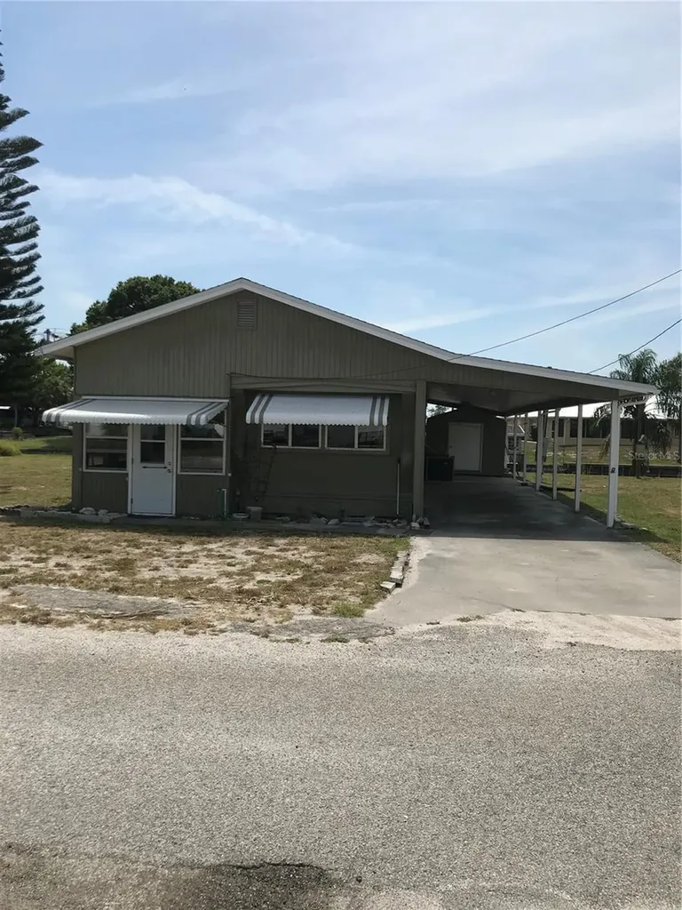 1474 Lake Drive W Okeechobee FL 34974