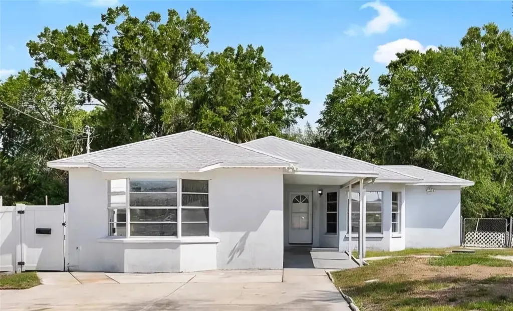 8513 Sunbeam Lane Tampa FL 33615