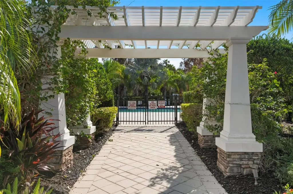 4814 Lake Breeze Terrace Sarasota FL 34243