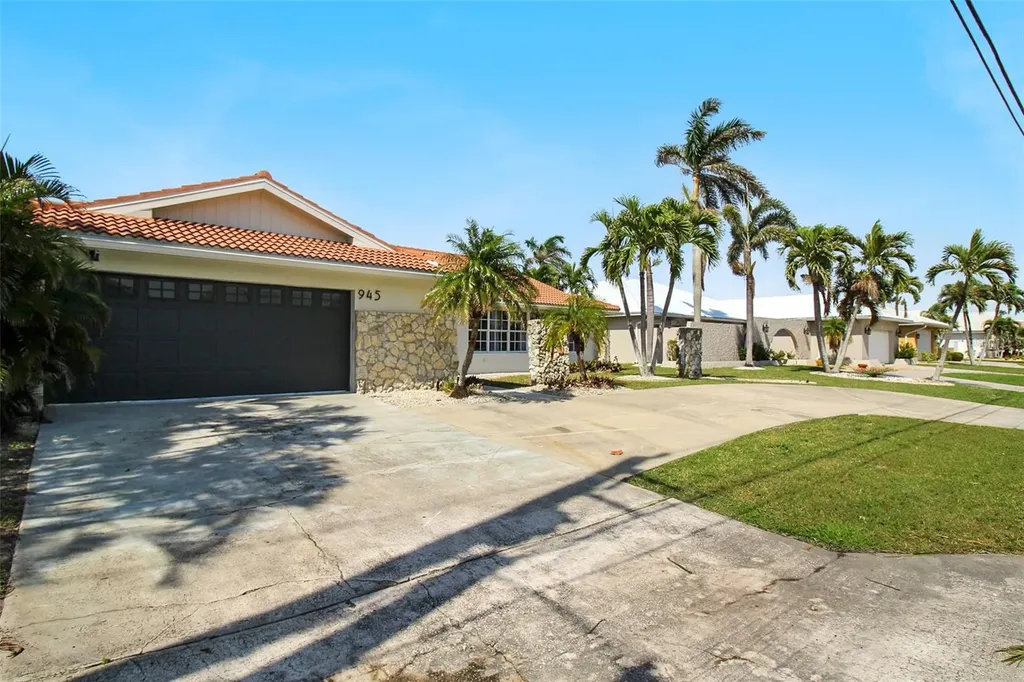 945 Bal Harbor Boulevard Punta Gorda FL 33950