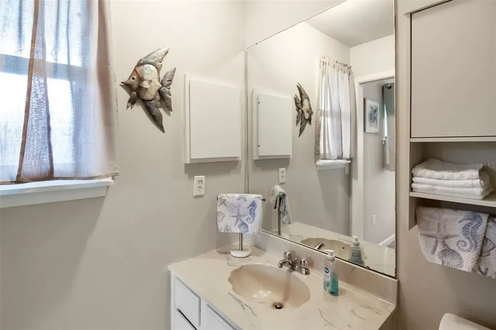5824 Wildwood Avenue Sarasota FL 34231