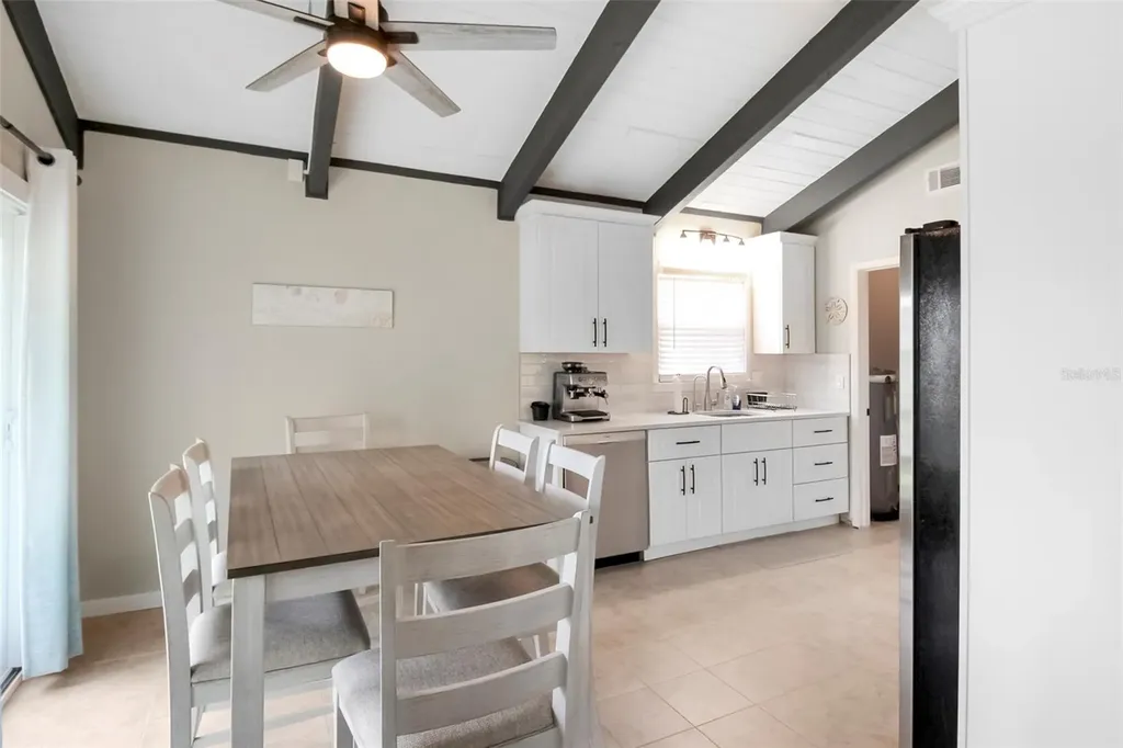 5824 Wildwood Avenue Sarasota FL 34231