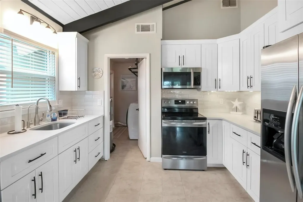 5824 Wildwood Avenue Sarasota FL 34231