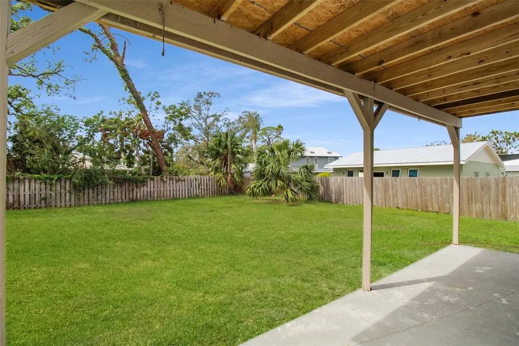5824 Wildwood Avenue Sarasota FL 34231