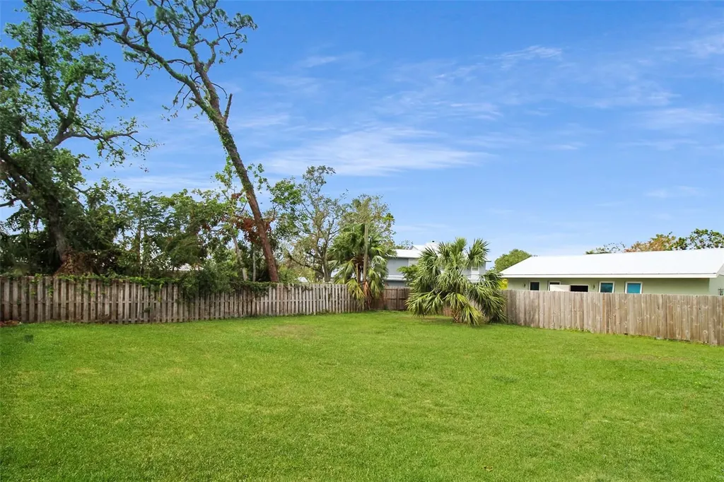 5824 Wildwood Avenue Sarasota FL 34231