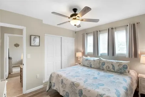 5824 Wildwood Avenue Sarasota FL 34231