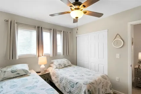 5824 Wildwood Avenue Sarasota FL 34231