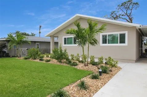 5824 Wildwood Avenue Sarasota FL 34231