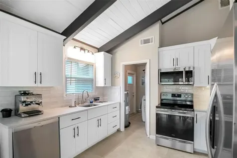 5824 Wildwood Avenue Sarasota FL 34231