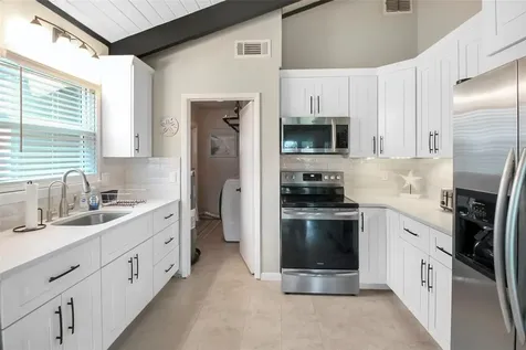 5824 Wildwood Avenue Sarasota FL 34231