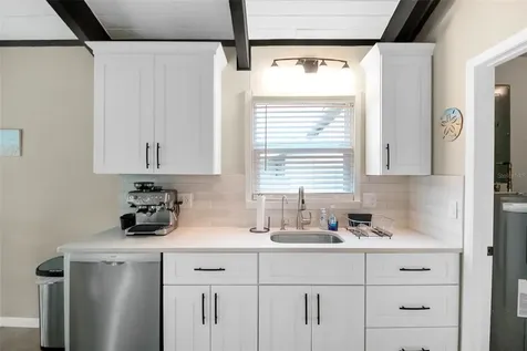 5824 Wildwood Avenue Sarasota FL 34231