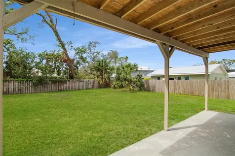 5824 Wildwood Avenue Sarasota FL 34231