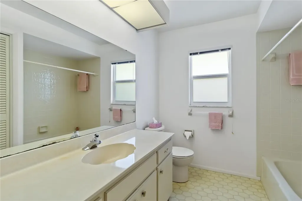 2271 Pine View Circle Sarasota FL 34231