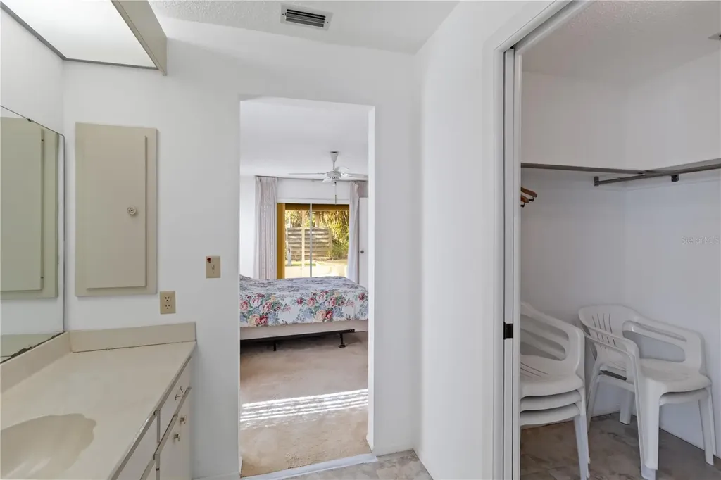 2271 Pine View Circle Sarasota FL 34231