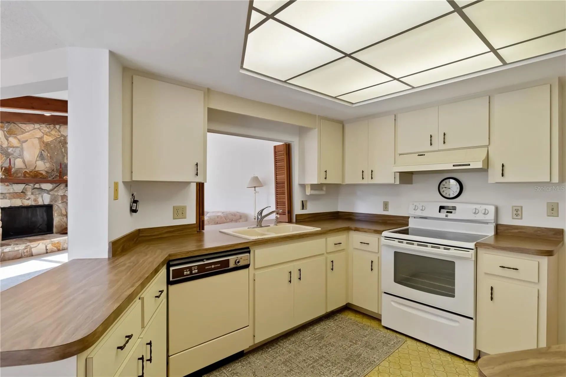 2271 Pine View Circle Sarasota FL 34231