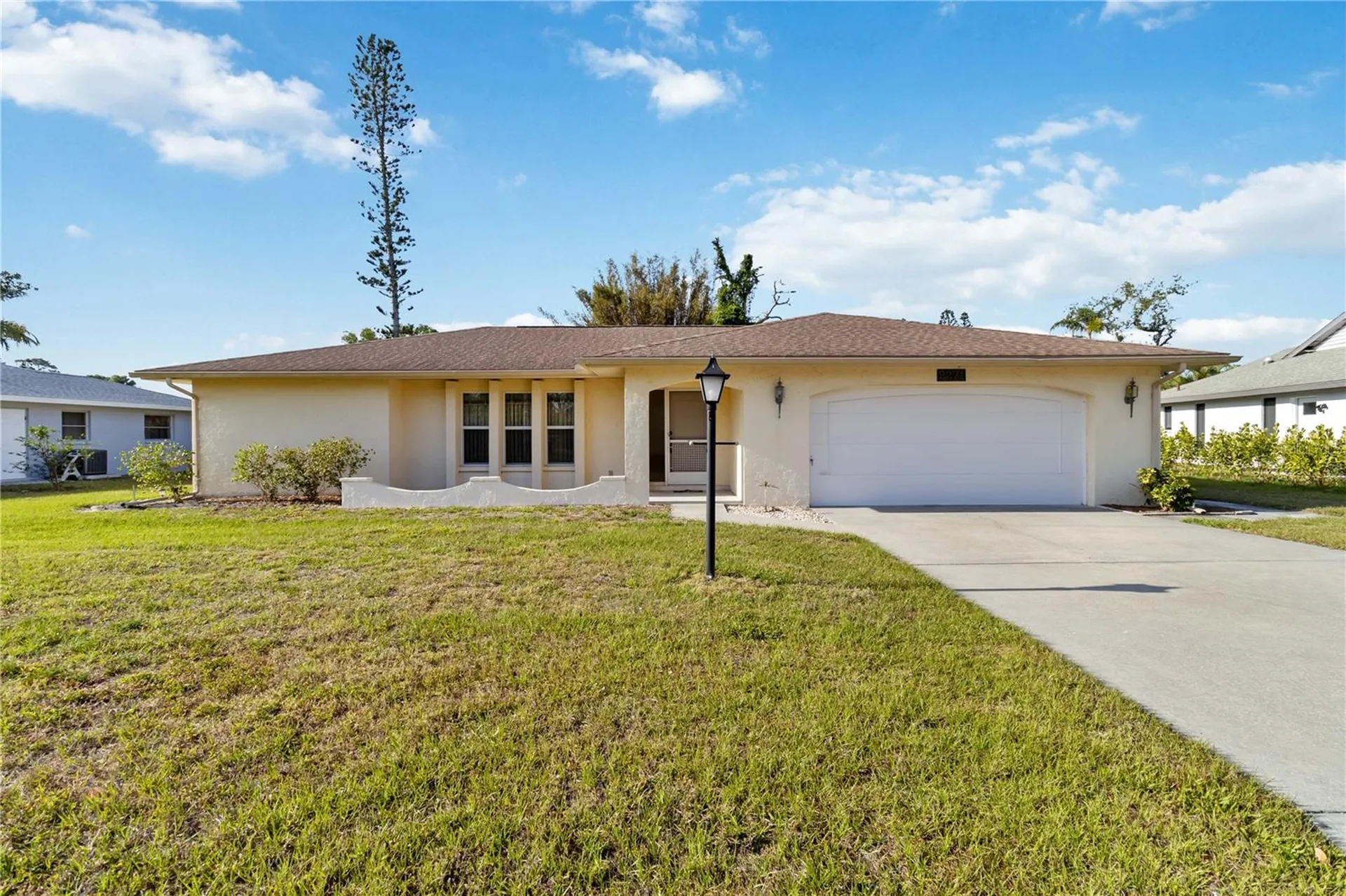 2271 Pine View Circle Sarasota FL 34231