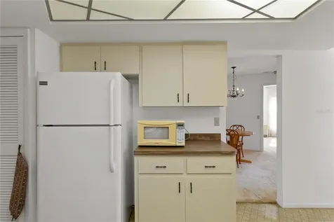 2271 Pine View Circle Sarasota FL 34231