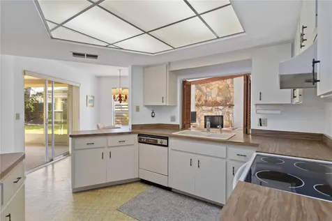 2271 Pine View Circle Sarasota FL 34231