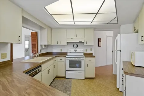 2271 Pine View Circle Sarasota FL 34231