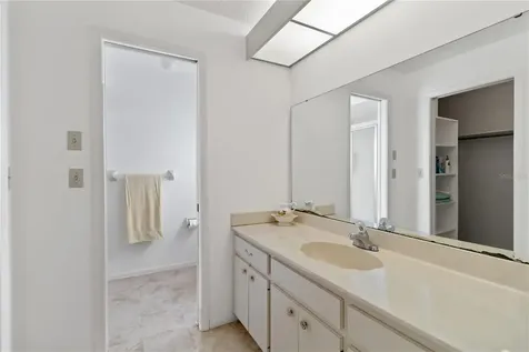 2271 Pine View Circle Sarasota FL 34231