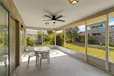 2271 Pine View Circle Sarasota FL 34231