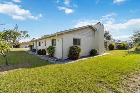 2271 Pine View Circle Sarasota FL 34231