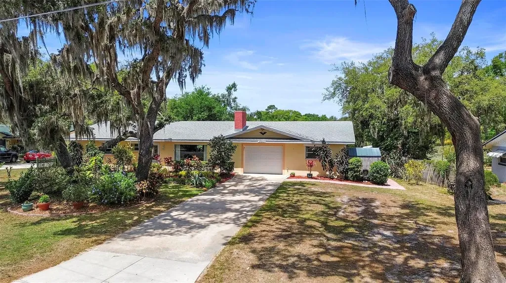 37207 Oak Lane Umatilla FL 32784