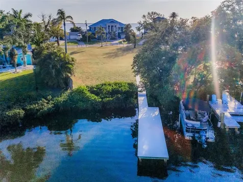 117 Carlyle Drive Palm Harbor FL 34683