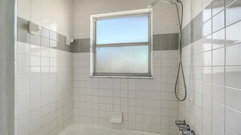 780 Jungle Queen Way Longboat Key FL 34228