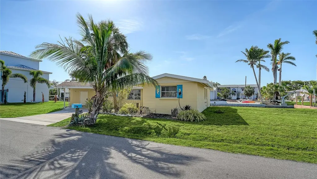 780 Jungle Queen Way Longboat Key FL 34228