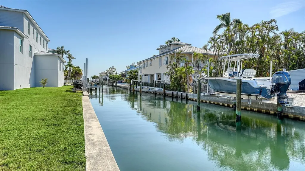 780 Jungle Queen Way Longboat Key FL 34228