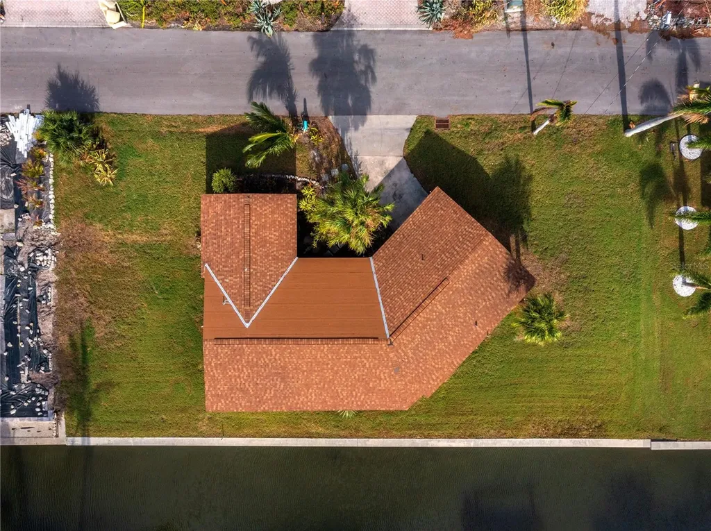 780 Jungle Queen Way Longboat Key FL 34228