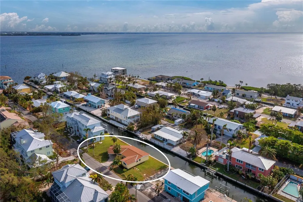 780 Jungle Queen Way Longboat Key FL 34228