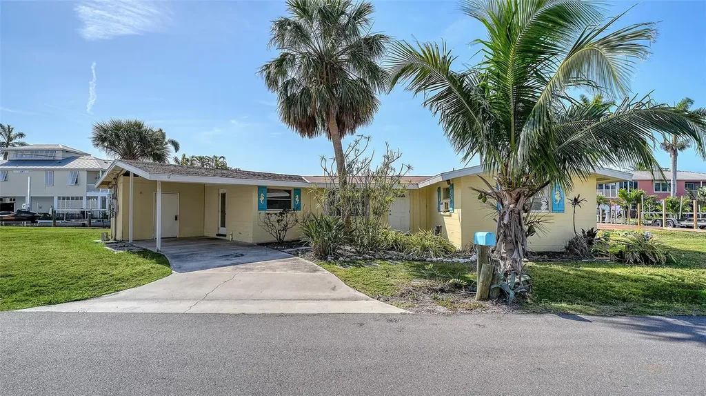 780 Jungle Queen Way Longboat Key FL 34228
